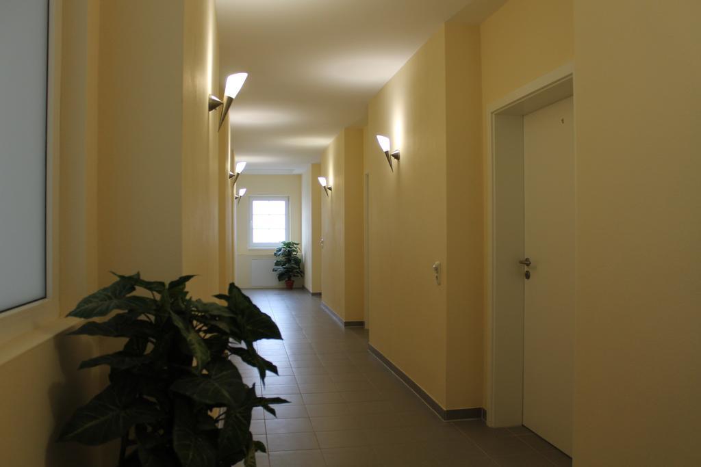 Hotel Pension Schwerin-Haus Schreiber Schwerin  Exterior photo
